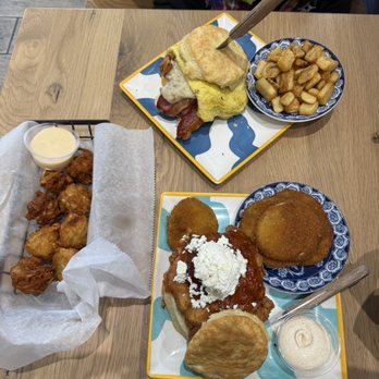 Biscuit Belly - Norfolk - The Rockwell Supreme, The G.O.A.T, Bacon Cheddar bites - Breakfast & Brunch Near Me - Norfolk, Virginia