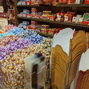 Lindt Chocolate Shop - So pretty! - Chocolatiers & Shops Near Me - Eagan, Minnesota