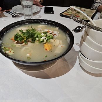 Saladang Garden - Seafood Tom Yum - Thai Near Me - Pasadena, California