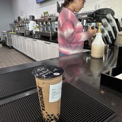 Presotea Bakersfield - They have an espresso macheeeeen here