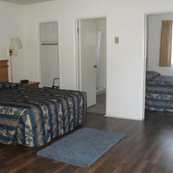 Wild Rivers Motor Lodge - Deluxe two room mini-suite pet friendly - Hotels Near Me - Brookings, Oregon Wild Rivers Motor Lodge - Deluxe two room mini-suite pet friendly - Hotels Near Me - Brookings, Oregon
