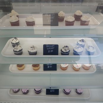 Starbread Bakery - Display Case - Bakeries Near Me - Carson, California Starbread Bakery - Display Case - Bakeries Near Me - Carson, California