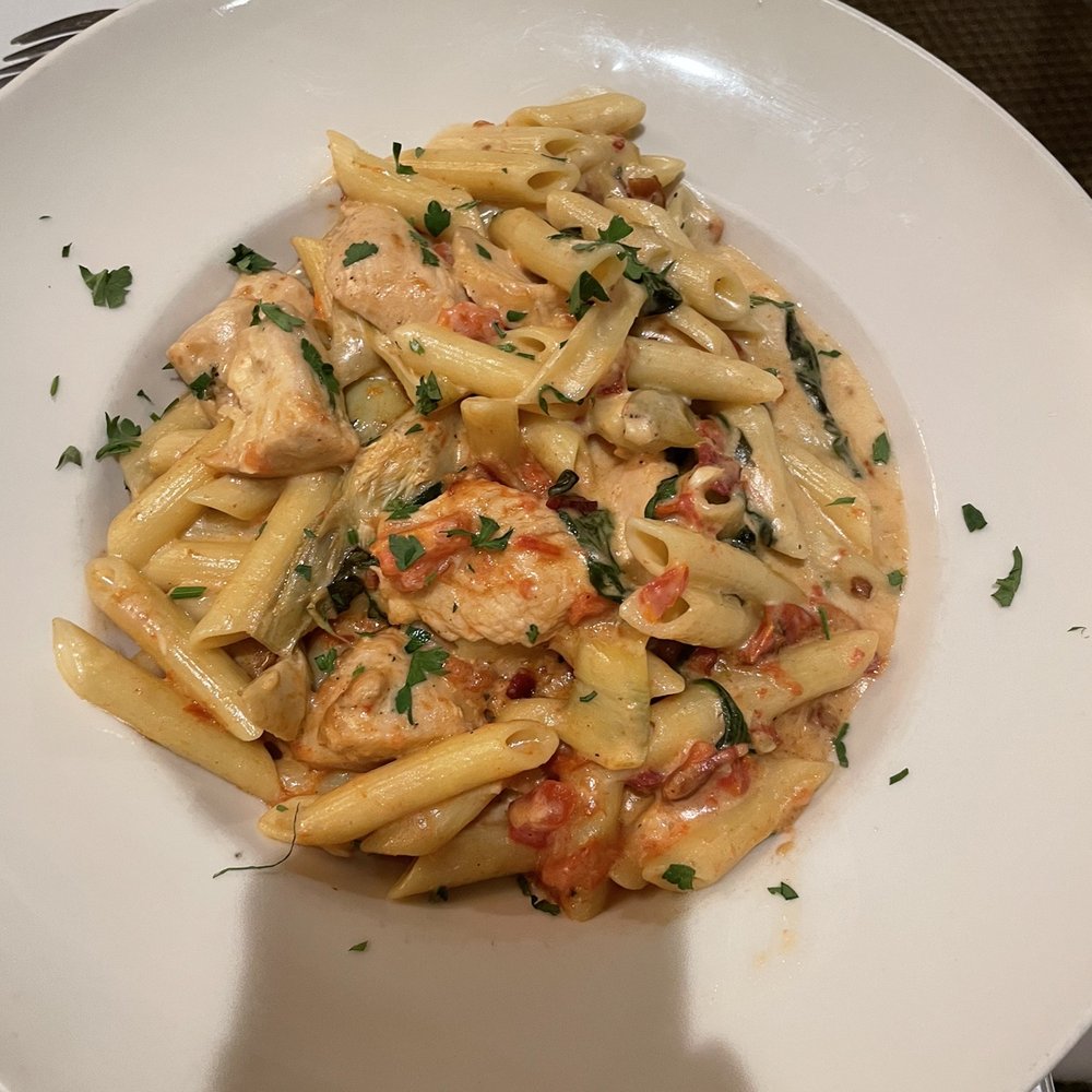 Gino's - Italian Near Me - Salinas, California