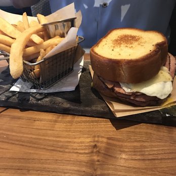 Hash Kitchen - Breakfast & Brunch Near Me - Scottsdale, Arizona