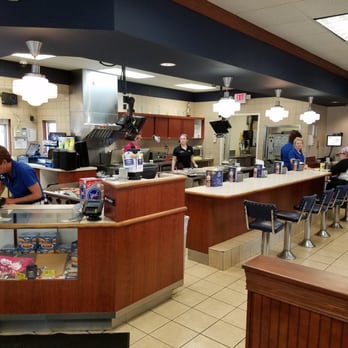 Skyline Chili - Interior with very friendly employees providing top notch service. - Fast Food Near Me - Cincinnati, Ohio