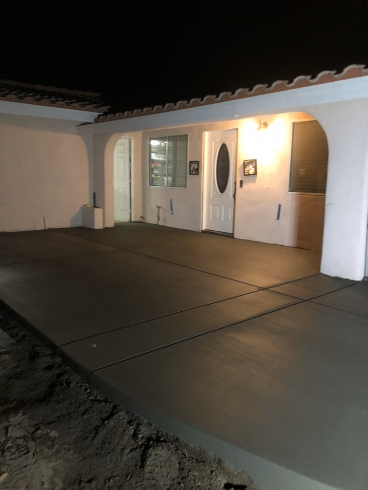 Slide of Legacy Concrete & Electrical