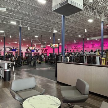 GOLD'S GYM - Updated July 2025 - 9305 NE 5th Ave, Vancouver