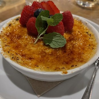 Deck. - Crème brûlée - Hawaiian Near Me - Honolulu, Hawaii Deck. - Crème brûlée - Hawaiian Near Me - Honolulu, Hawaii