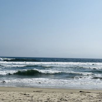 Lifeguard Stand 74 - Resting on the beach is so peaceful - Beaches Near Me - Newport Beach, California Lifeguard Stand 74 - Resting on the beach is so peaceful - Beaches Near Me - Newport Beach, California