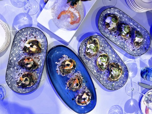 The Syren Oyster & Cocktail Bar by null