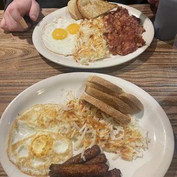 Pinecrest Diner - Diners Near Me - San Francisco, California