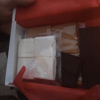 Doukenie Winery - Conche s'mores kit - Wineries Near Me - Purcellville, Virginia Doukenie Winery - Conche s'mores kit - Wineries Near Me - Purcellville, Virginia
