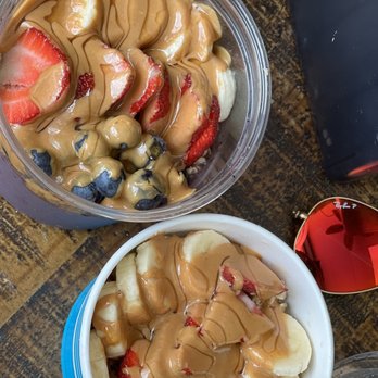 The Blended Berry - Juice Bars & Smoothies Near Me - Buzzards Bay, Massachusetts