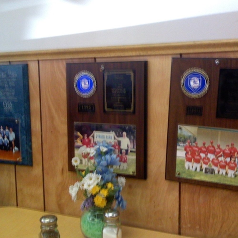 Burger Barn - Burger Barn supports local youth teams - Burgers Near Me - Camarillo, California Burger Barn - Burger Barn supports local youth teams - Burgers Near Me - Camarillo, California