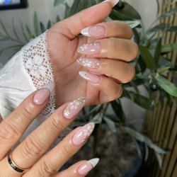 MOI Nails By Spring