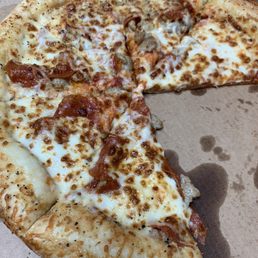 Here's the no meat pizza. Here's the no meat pizza.