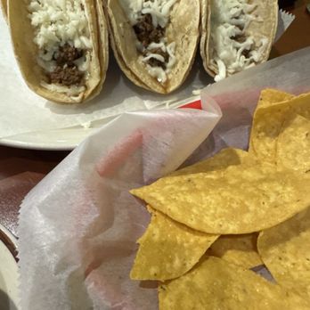La Tapatia Mexican - Lunch special (3 tacos) - Mexican Near Me - Indianapolis, Indiana