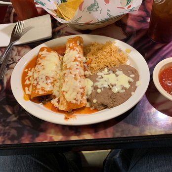 Los Amigos - #25 Combination- burrito, enchilada and rice and beans - Mexican Near Me - Lancaster, Ohio Los Amigos - #25 Combination- burrito, enchilada and rice and beans - Mexican Near Me - Lancaster, Ohio