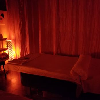 Balancing Massage - Private massage "room." This one is for couples but it was just me tonight. Clean, cozy and peaceful. - Massage Near Me - Whittier, California
