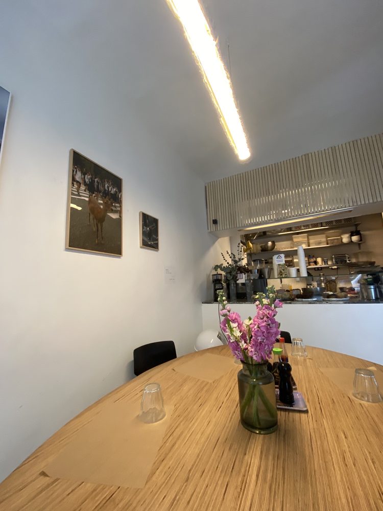 BOB’S JUICE BAR Updated August 2024 69 Photos & 69 Reviews 15 Rue