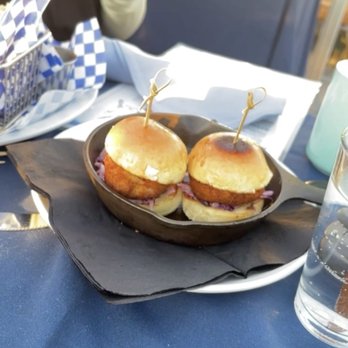 Watermark - Crab Sliders - Cocktail Bars Near Me - New York, New York Watermark - Crab Sliders - Cocktail Bars Near Me - New York, New York