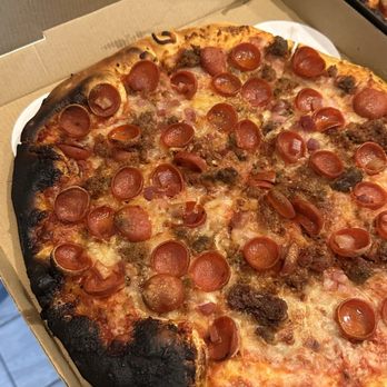 Old County Inn - Pizza Near Me - Pine, Arizona