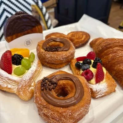 Paris Baguette by null