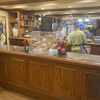 Scat Cat's Club - Lounge - Themed Cafes Near Me - Lake Buena Vista, Florida