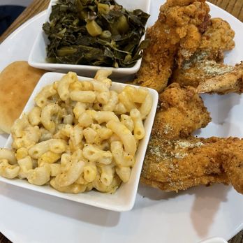 Ray’s Lounge - Fried chicken wings Mac cheese and greens - Comfort Food Near Me - Talladega, Alabama Ray’s Lounge - Fried chicken wings Mac cheese and greens - Comfort Food Near Me - Talladega, Alabama