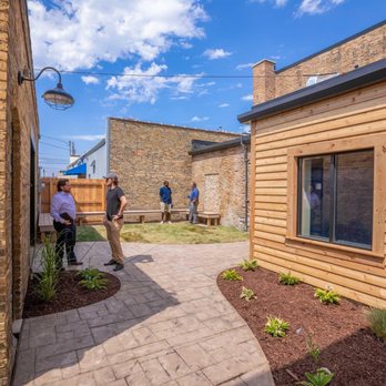 MKE CoWork - Courtyard - Shared Office Spaces Near Me - Milwaukee, Wisconsin MKE CoWork - Courtyard - Shared Office Spaces Near Me - Milwaukee, Wisconsin