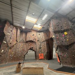 Vertical Hold Rock Climbing Gym - Incredible Equipment