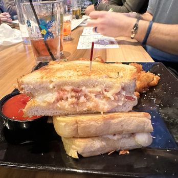 Tremont - Lobster grilled cheese - American Near Me - Charlotte, North Carolina Tremont - Lobster grilled cheese - American Near Me - Charlotte, North Carolina