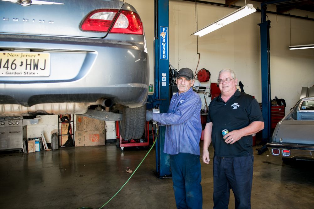 ROB’S AUTO REPAIR CLOSED 41 Photos & 93 Reviews 1124 N Melrose Dr