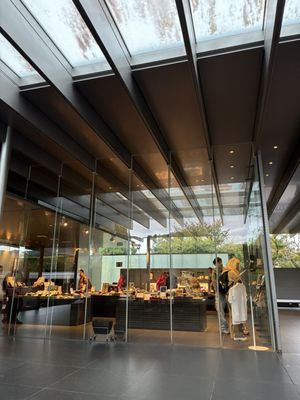 Byōdo-in Temple by null