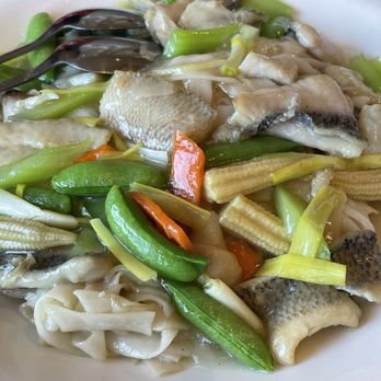 Golden Palace - Noodle and fish dish - part of combo - Dim Sum Near Me - San Jose, California Golden Palace - Noodle and fish dish - part of combo - Dim Sum Near Me - San Jose, California