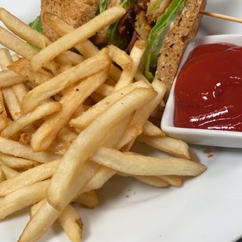 Slate Street Cafe - Fried Green Tomato BLT and Maple Cinnamon Iced Latte - New American Near Me - Albuquerque, New Mexico Slate Street Cafe - Fried Green Tomato BLT and Maple Cinnamon Iced Latte - New American Near Me - Albuquerque, New Mexico