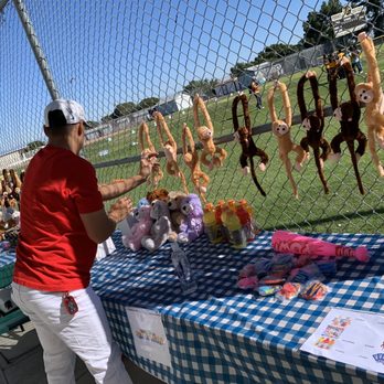 South Bay Chinese School - 11/2022 SBCS Fun Run - Carnival Prizes - Language Schools Near Me - Rolling Hills Estates, California
