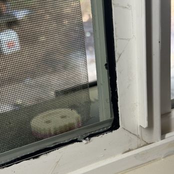 Bob's Glass - Sloppy sealant - Windows Installation Near Me - Sacramento, California Bob's Glass - Sloppy sealant - Windows Installation Near Me - Sacramento, California