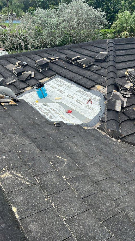 Slide of La Fe Roofing