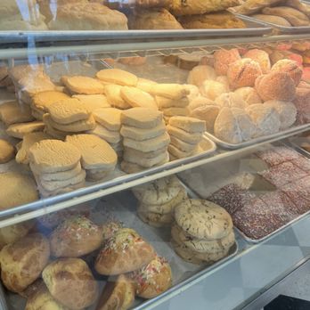 Castro's Bakery And Deli - Ohh hi! - Bakeries Near Me - King City, California Castro's Bakery And Deli - Ohh hi! - Bakeries Near Me - King City, California