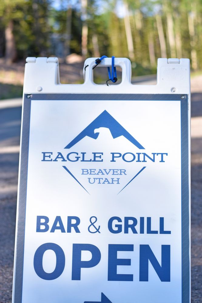 Canyonside Lodge Bar and Grill - at Eagle Point Resort