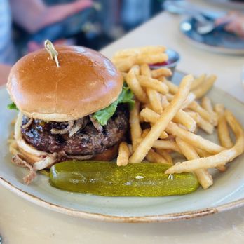Holoholo Grill - Holoholo Burger - Hawaiian Near Me - Koloa, Hawaii