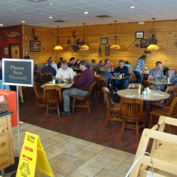 Lindas' Cafe - View inside from the front entry. - Breakfast & Brunch Near Me - Rogers, Minnesota