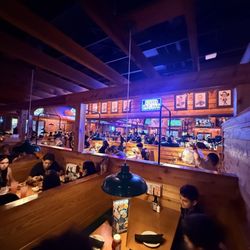 Texas Roadhouse - Seating
