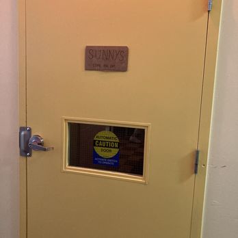 Sunny’s Chinese - Entrance door - Chinese Near Me - Toronto, Ontario Sunny’s Chinese - Entrance door - Chinese Near Me - Toronto, Ontario