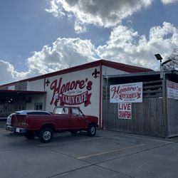 Honore’s Cajun Cafe - Front of store