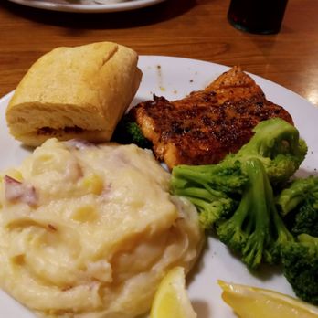 Denny's - Salmon with mashed potatoes, broccoli and garlic toast, was pretty tasty, mashed potatoes were homemade and good - Diners Near Me - Las Vegas, Nevada Denny's - Salmon with mashed potatoes, broccoli and garlic toast, was pretty tasty, mashed potatoes were homemade and good - Diners Near Me - Las Vegas, Nevada