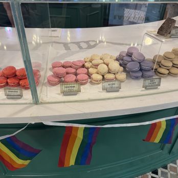 Lady Yum - Macarons - Desserts Near Me - Bellevue, Washington