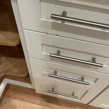 M&R Thompson’s Cleaning Services - Kitchen cabinets - Home Cleaning Near Me M&R Thompson’s Cleaning Services - Kitchen cabinets - Home Cleaning Near Me
