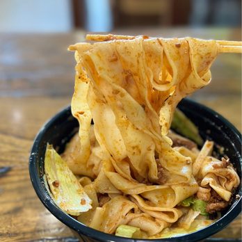 QQ Noodle - Garlic Sauce w/ Pork - Chinese Near Me - Cupertino, California